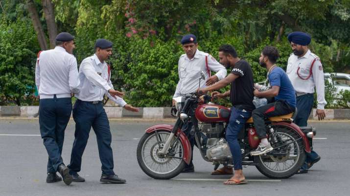 Rs 577-crore challans issued so far since rollout of new Motor Vehicles Act Rs 577-crore challans issued so far since rollout of new Motor Vehicles Act- India TV Paisa