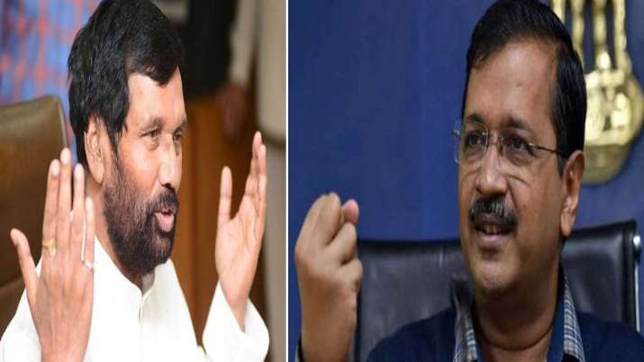 Ram Vilas Paswan and Arvind Kejriwal Ram Vilas Paswan and Arvind Kejriwal- India TV