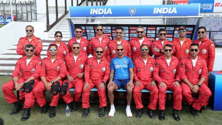 IND vs BAN : These players, including Shikhar Dhawan, spend time with Indian Airforce before Nagpur IND vs BAN : These players, including Shikhar Dhawan, spend time with Indian Airforce before Nagpur - India TV