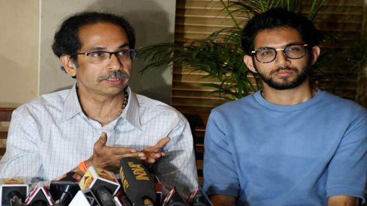 शिवसेना का आरोप, महाराष्ट्र में राष्ट्रपति शासन लगाने की पटकथा पहले से ही तैयार थी शिवसेना का आरोप, महाराष्ट्र में राष्ट्रपति शासन लगाने की पटकथा पहले से ही तैयार थी- India TV