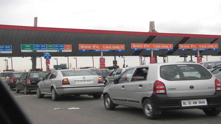 Double toll from Dec 1 for passing via FASTag lanes sans tags at toll plazas on NHs Double toll from Dec 1 for passing via FASTag lanes sans tags at toll plazas on NHs- India TV Paisa