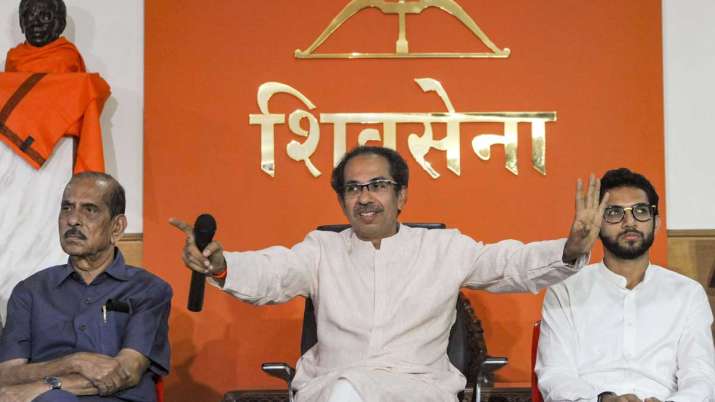 Shiv Sena Chief Uddhav Thackeray with Yuva Sena Chief... Shiv Sena Chief Uddhav Thackeray with Yuva Sena Chief...- India TV