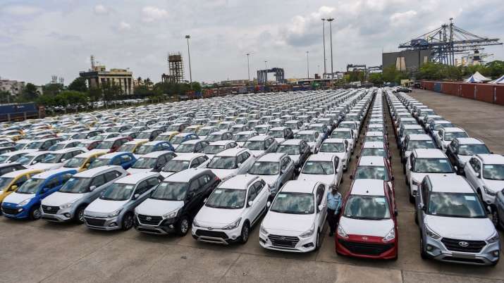 Bs4, FADA, Supreme court, Auto Industry Bs4, FADA, Supreme court, Auto Industry- India TV Paisa