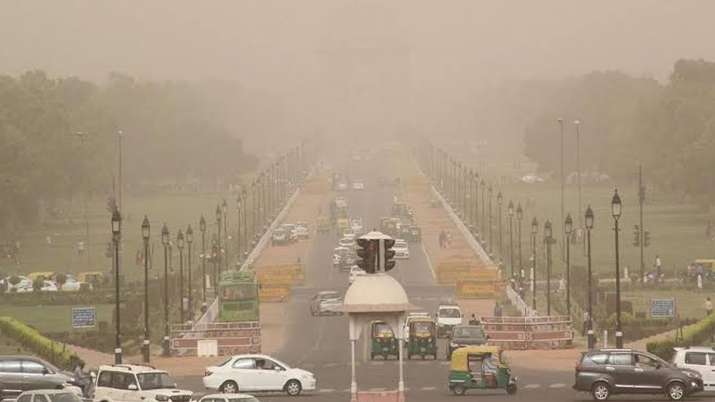 दिल्ली में मौसम सर्द, वायु गुणवत्ता ‘बेहद खराब’ श्रेणी में दिल्ली में मौसम सर्द, वायु गुणवत्ता ‘बेहद खराब’ श्रेणी में - India TV