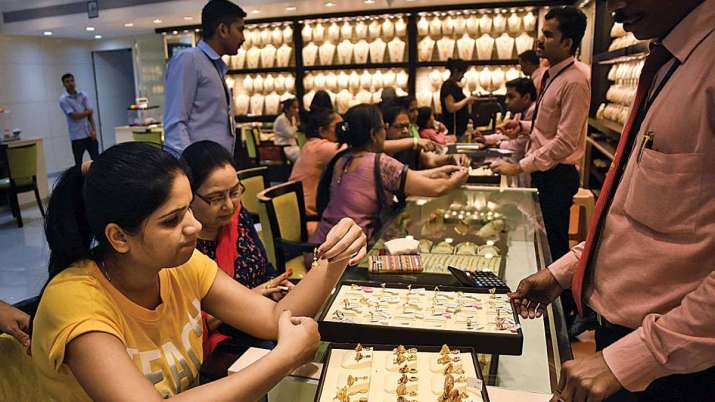 Gold prices rise marginally; silver gains Rs 75 Gold prices rise marginally; silver gains Rs 75- India TV Paisa