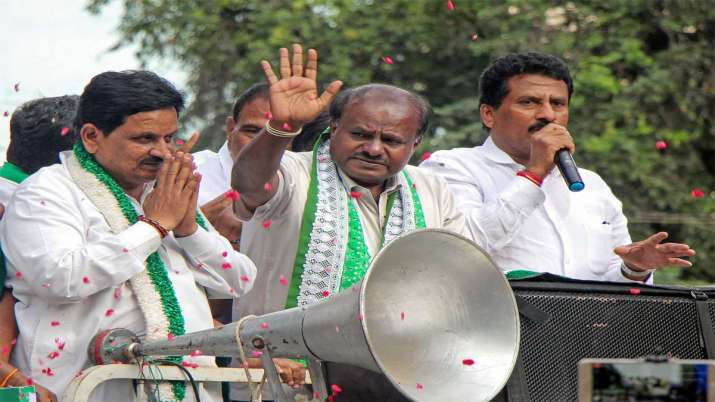 Karnataka by-election Campaigning ends Karnataka by-election Campaigning ends - India TV