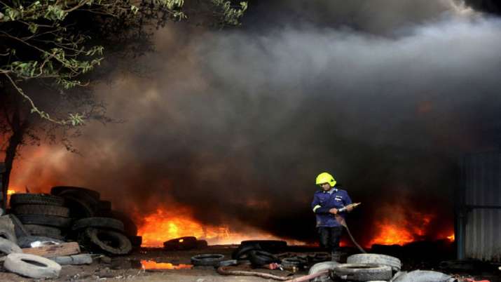 More than two dozen slums burned in a fierce fire in... More than two dozen slums burned in a fierce fire in...- India TV