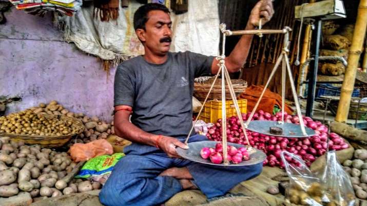 Govt further caps stock limit on onion retailers to 2 tons to check hoarding Govt further caps stock limit on onion retailers to 2 tons to check hoarding- India TV Paisa