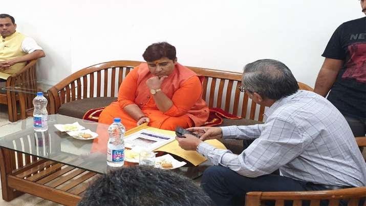 Pragya Thakur's complaint against Rahul Gandhi may be sent to privilege committee Pragya Thakur's complaint against Rahul Gandhi may be sent to privilege committee- India TV