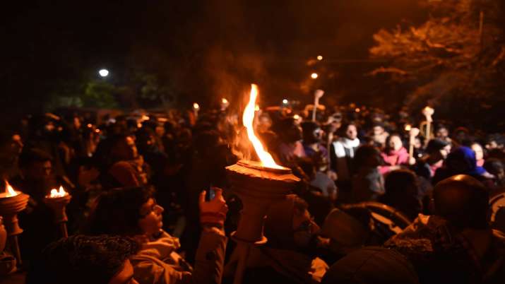 JNU teachers union members go on hunger strike in... JNU teachers union members go on hunger strike in...- India TV