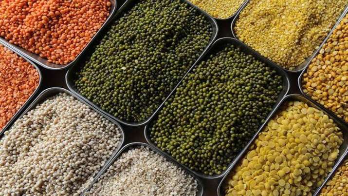 Govt offers 8.5 lakh mt of pulses to states Govt offers 8.5 lakh mt of pulses to states- India TV Paisa