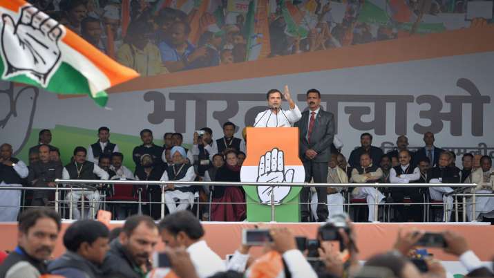 Won't apologise, 'mera naam Rahul Savarkar nahin': Rahul... Won't apologise, 'mera naam Rahul Savarkar nahin': Rahul...- India TV
