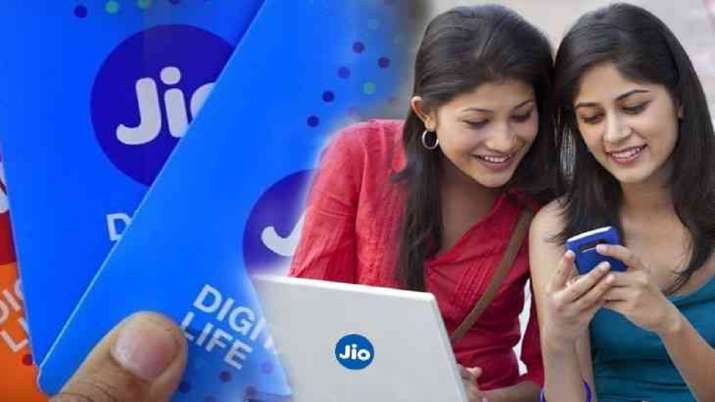 रिलायंस जियो यूजर्स रिलायंस जियो यूजर्स - India TV Paisa