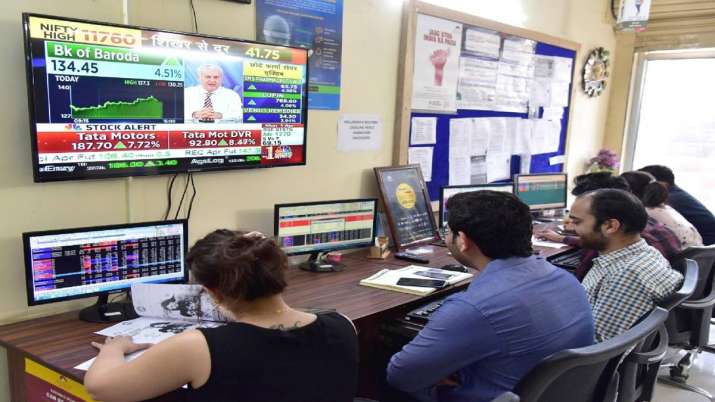 Markets end lower in a see-saw trade as RBI surprises with status quo Markets end lower in a see-saw trade as RBI surprises with status quo- India TV Paisa