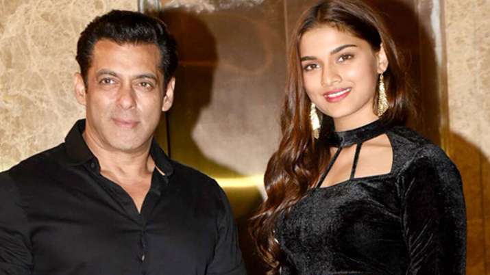 salman khan and saiee majrekar salman khan and saiee majrekar- India TV
