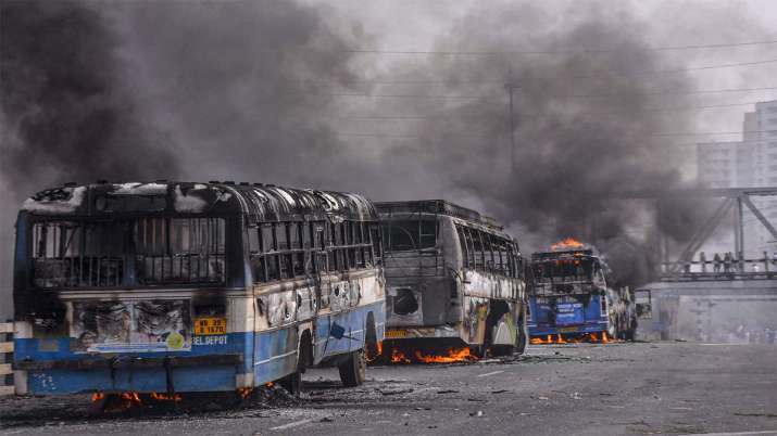 West bengal Violent Protest against citizenship law West bengal Violent Protest against citizenship law- India TV