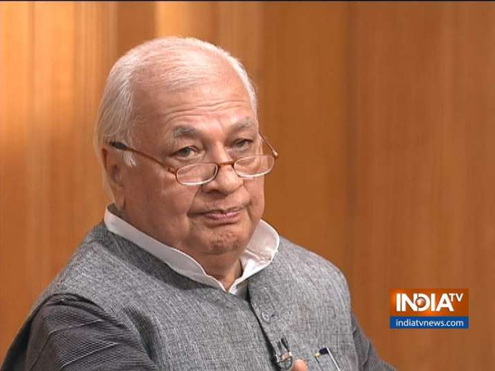 Arif Mohammad Khan in 'Aap Ki Adalat' Arif Mohammad Khan in 'Aap Ki Adalat'- India TV