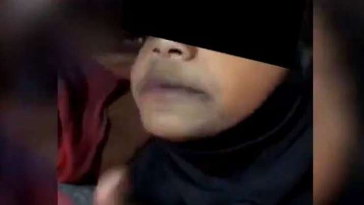 Children brainwashed to criticize Prime Minister and Amit Shah in Name of CAA and NRC Children brainwashed to criticize Prime Minister and Amit Shah in Name of CAA and NRC - India TV