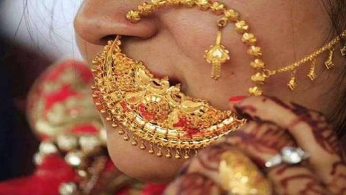 Gold Rate Today: Gold slides by Rs 80, silver falls Rs 200 Gold Rate Today: Gold slides by Rs 80, silver falls Rs 200- India TV Paisa