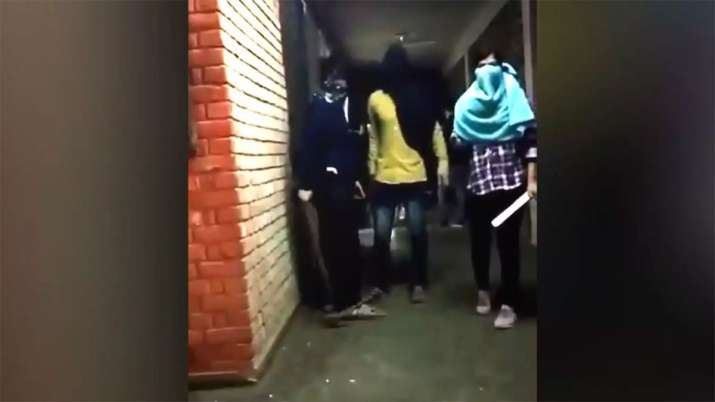 Some masked persons who attacked JNU Students have been identified sources says Some masked persons who attacked JNU Students have been identified sources says- India TV