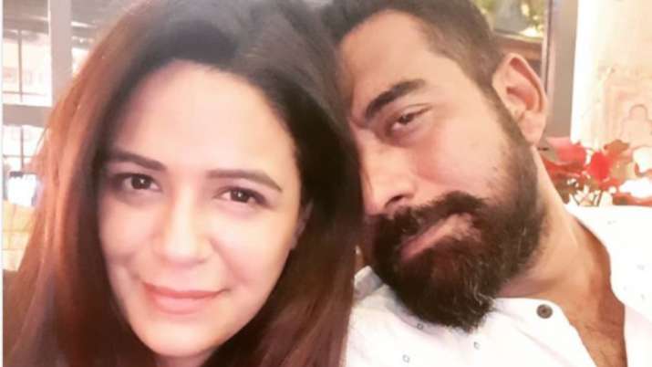 mona singh picture with husband mona singh picture with husband- India TV