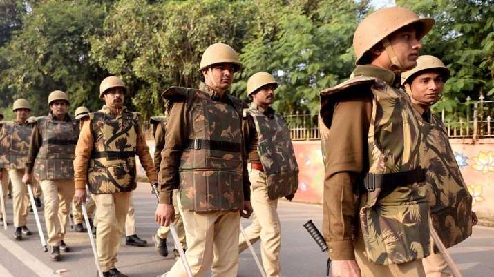कमिश्नर सिस्टम: नोएडा में 3 महिला आईपीएस सहित दिखेगा 'दस का दम' कमिश्नर सिस्टम: नोएडा में 3 महिला आईपीएस सहित दिखेगा 'दस का दम'- India TV