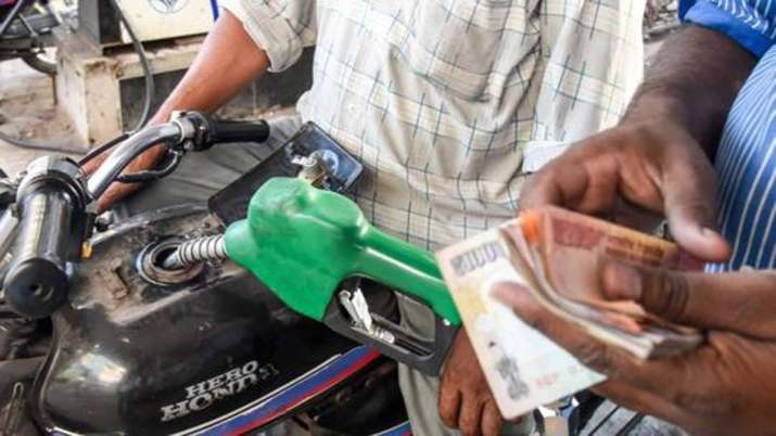 Relief on first day of new year, no increase in petrol and diesel prices Relief on first day of new year, no increase in petrol and diesel prices- India TV Paisa