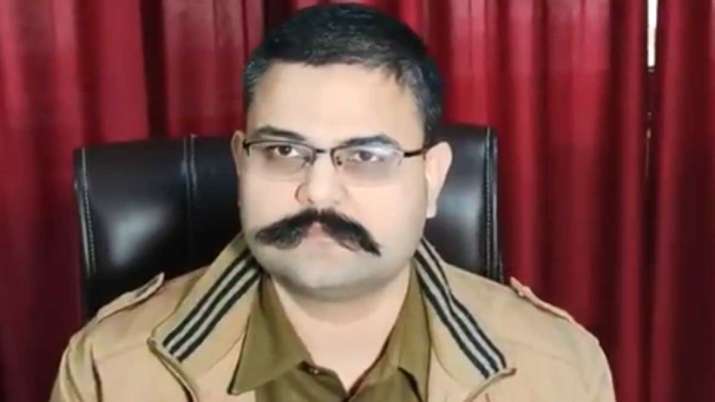 Noida SSP Vaibhav Krishna, Gautam Budh Nagar SSP Vaibhav Krishna, Noida SSP Video Noida SSP Vaibhav Krishna, Gautam Budh Nagar SSP Vaibhav Krishna, Noida SSP Video- India TV