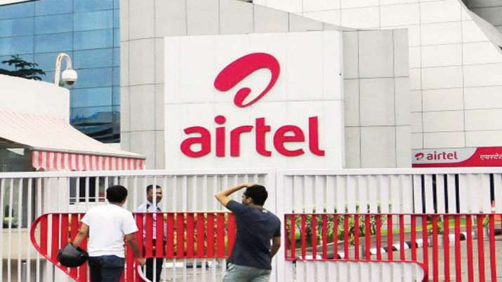 Airtel offers to pay Rs 10,000 cr by Feb 20, rest before next court hearing date Airtel offers to pay Rs 10,000 cr by Feb 20, rest before next court hearing date- India TV Paisa
