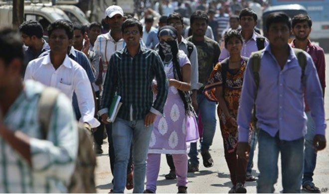 12वीं पास के लिए निकली... 12वीं पास के लिए निकली...- India TV