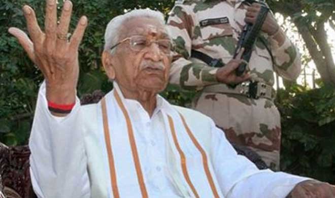 दिवंगत VHP नेता अशोक... दिवंगत VHP नेता अशोक...- India TV