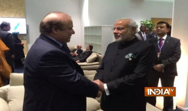 पेरिस समिट में नवाज... पेरिस समिट में नवाज...- India TV